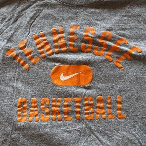 Nike University of Tennessee Basketball Tee, size S.